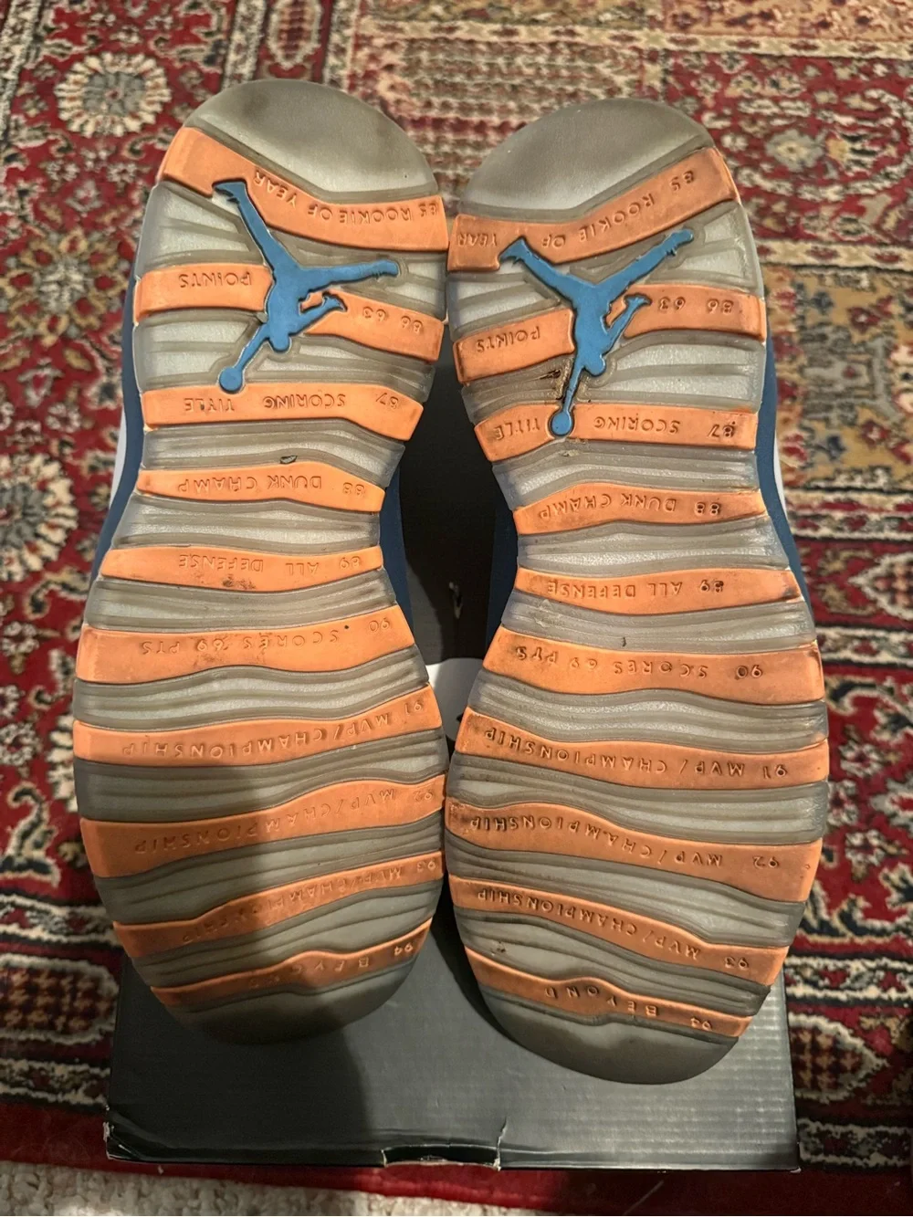 Jordan 10 Retro Bobcats - Sneakers in Gray, Navy & Orange